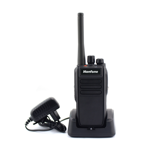 WATERPROOF TWO WAY RADIO NF-890